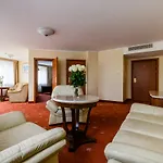 波什酒店 3*